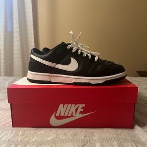 Nike dunk low : black / white
